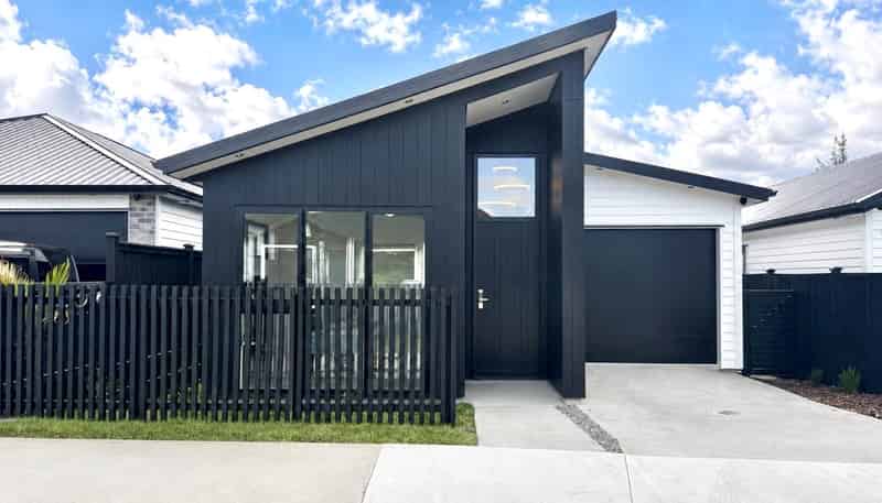 392 Te Taruna Drive, Milldale