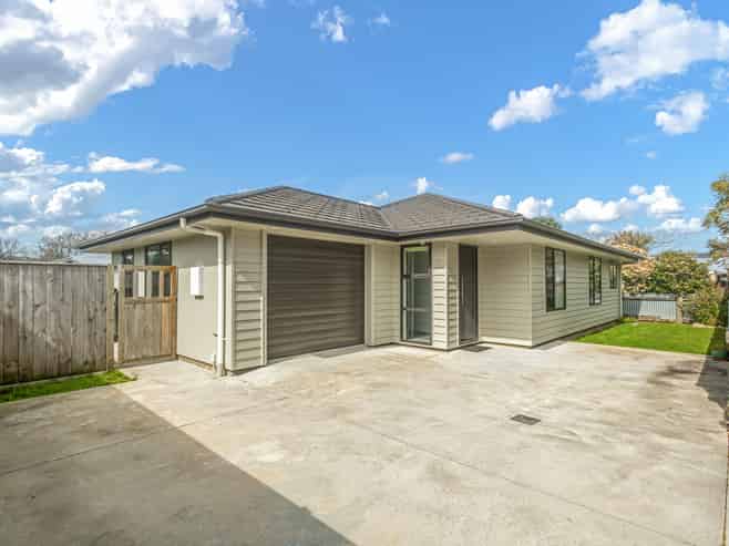 15 Campbell Street, Takaro