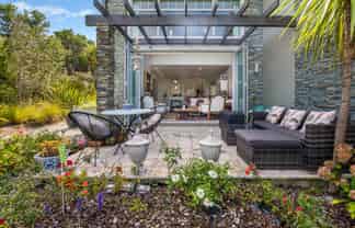 4 Little Compton Mews, Snells Beach