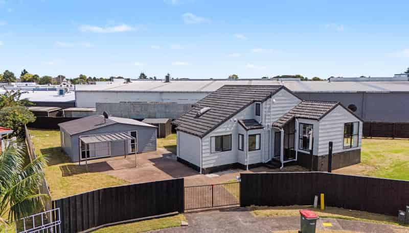 6 Albert Road, Manukau