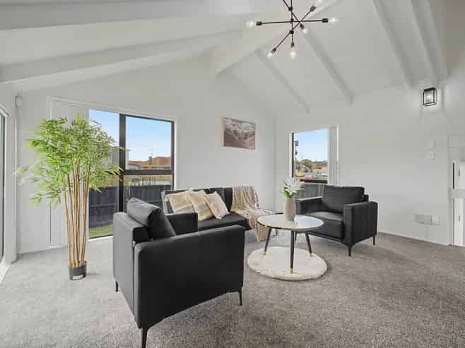 6 Albert Road, Manukau