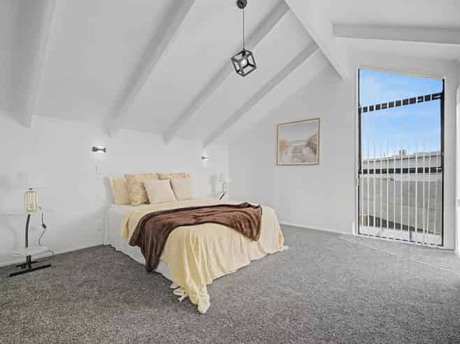 6 Albert Road, Manukau