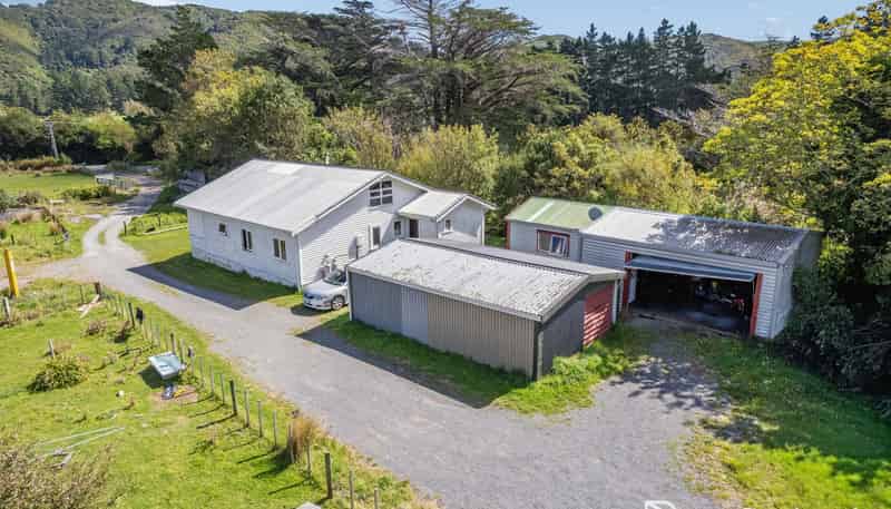 120 Upper Fitzherbert Road, Wainuiomata