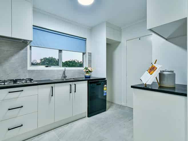 2/2 Wayne Drive, Mangere