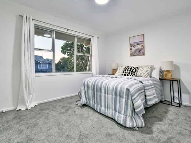 2/2 Wayne Drive, Mangere