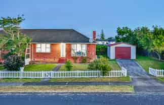 2/2 Wayne Drive, Mangere