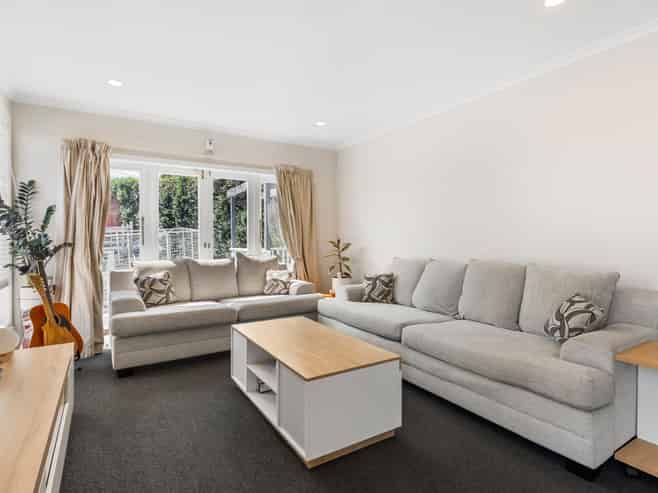 21 Alma Street, Te Atatu South