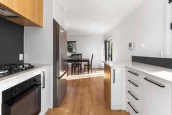 20B Adams Road, Manurewa