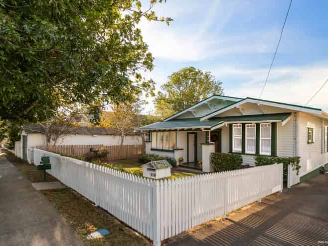 43A  Hall Street, Pukekohe