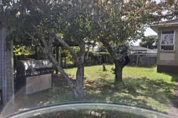 402 Roscommon Road, Clendon Park