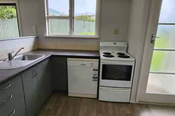 546 Devon Street West, Blagdon