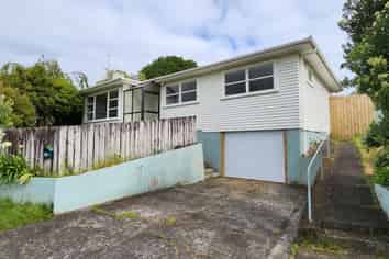 546 Devon Street West, Blagdon