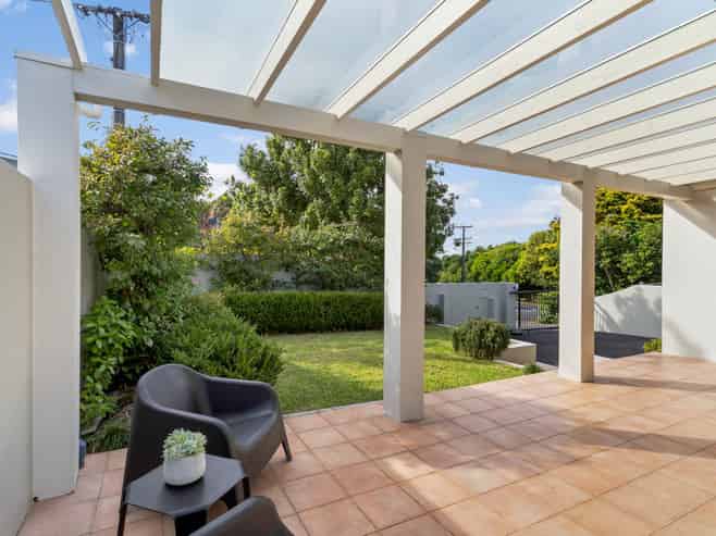 1/15 Sylvan Park Avenue, Milford