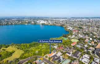 1/15 Sylvan Park Avenue, Milford