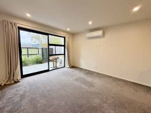 8/28 Fitzherbert Road, Wainuiomata