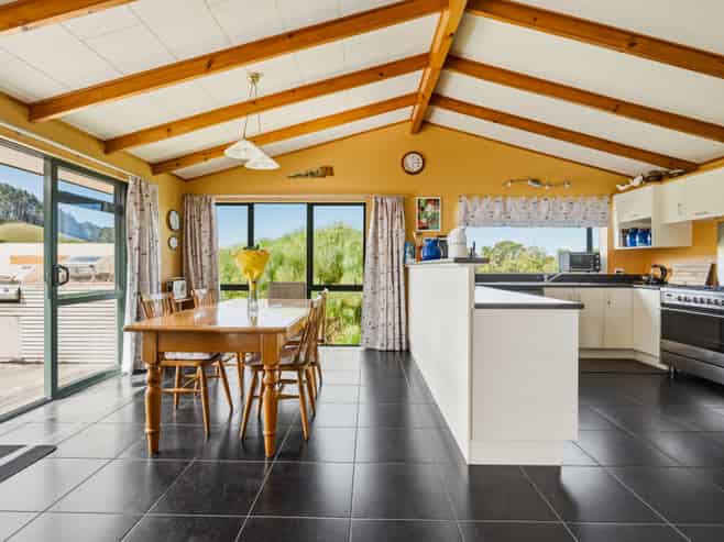 277 Harris Road, Glenbervie