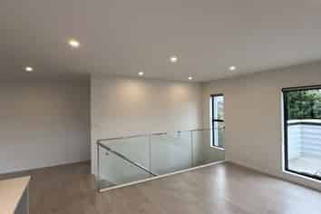 14E River Road, Te Atatu Peninsula