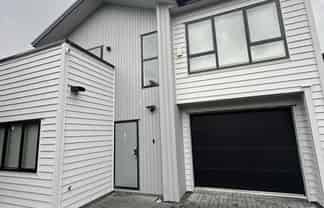 14E River Road, Te Atatu Peninsula