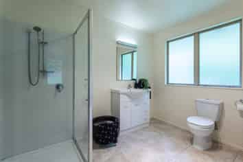 13a Granfield Place, Kamo