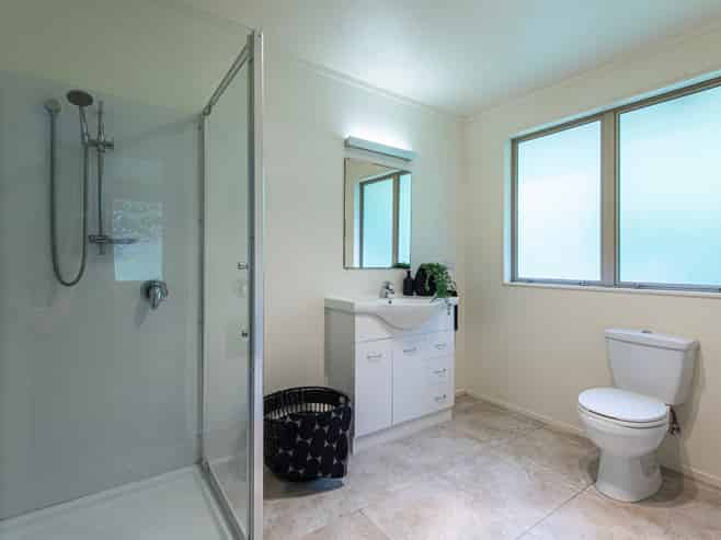 13a Granfield Place, Kamo