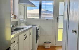 3/318 Te Atatu Road, Te Atatu South