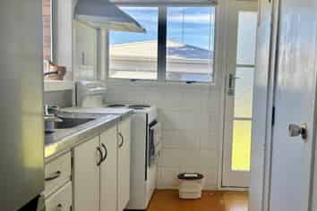 3/318 Te Atatu Road, Te Atatu South