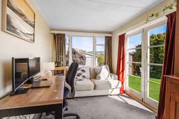 23 Worcester Street, Hampden