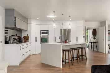 27 Garvan Glen, Pyes Pa