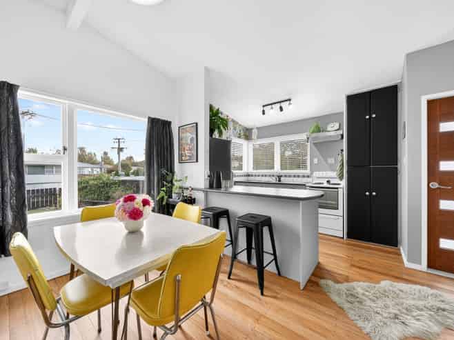 19 Hardie Grove, Featherston