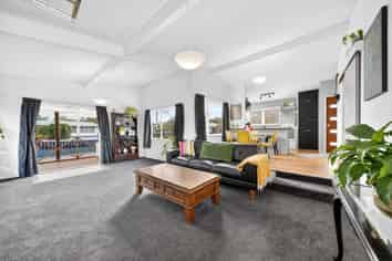 19 Hardie Grove, Featherston