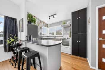 19 Hardie Grove, Featherston