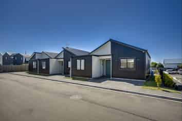 Units 1, 2/1018 Plunket Street, Saint Leonards