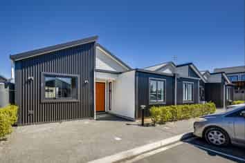 Units 1, 2/1018 Plunket Street, Saint Leonards