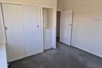 2/310 Lyndon Road West, Hastings