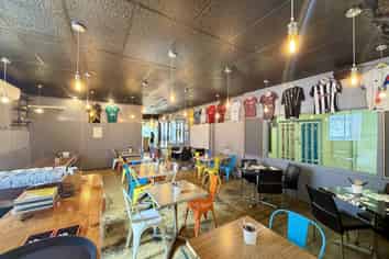 Turnkey Hospo Opportunity in Henderson | 88m2