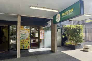 Turnkey Hospo Opportunity in Henderson | 88m2