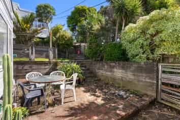 286 Adelaide Road, Newtown