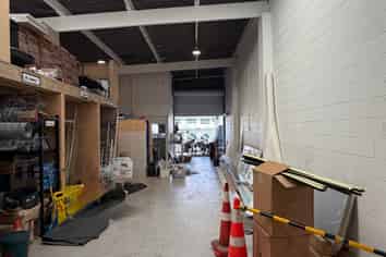 Dual Units - 311sqm Pakuranga