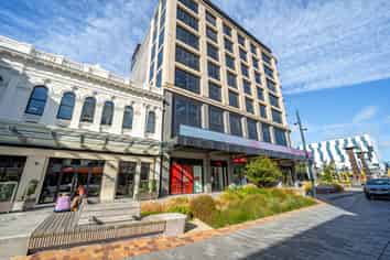 Premium office space on top of the world!