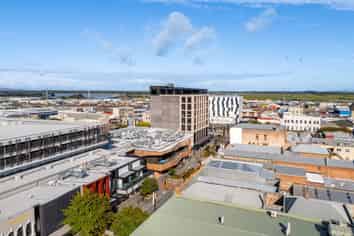 Premium office space on top of the world!