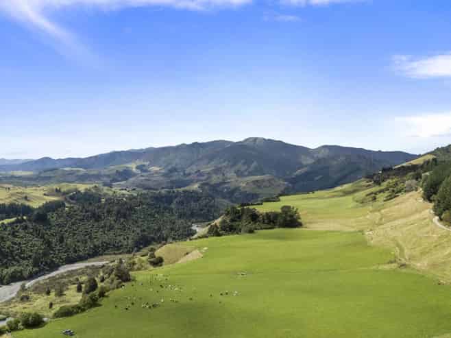 1 Takapari Road, Pohangina
