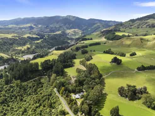 1 Takapari Road, Pohangina