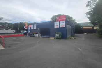 High Profile Retail, Linwood