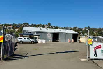 Large Industrial Yard and Workshop for Lease