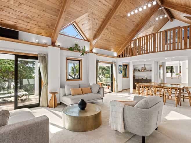 16 James Clendon Place, Russell