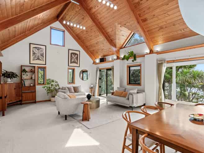 16 James Clendon Place, Russell