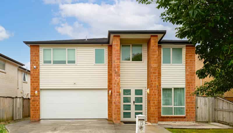15 Carrickdawson Drive, Flat Bush