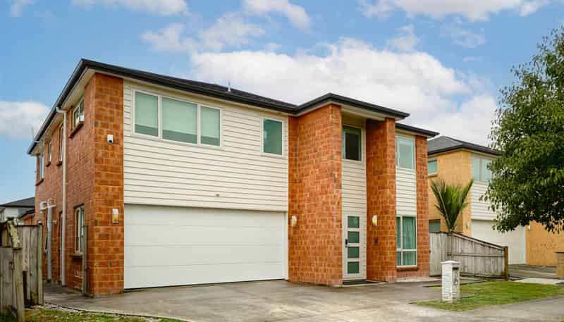 15 Carrickdawson Drive, Flat Bush