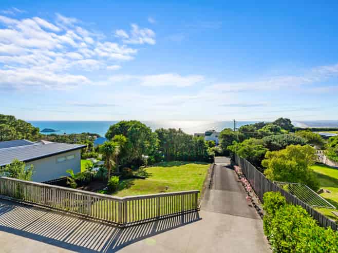 3 Edwin Mitchelson Road, Muriwai
