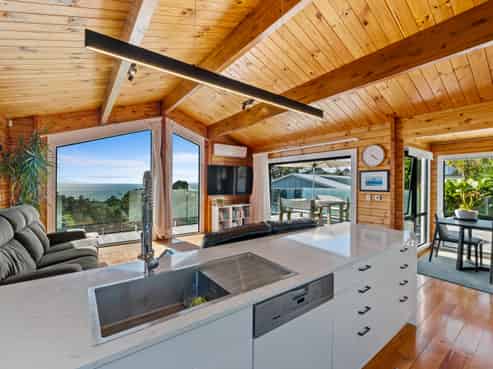 3 Edwin Mitchelson Road, Muriwai